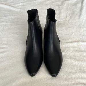 Size 9.5 Van Eli black booties! Never worn brand new.